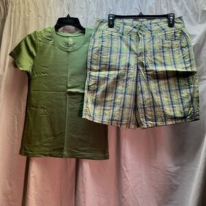 Shorts & t-shirt set
Shorts sz 6 / T sz small